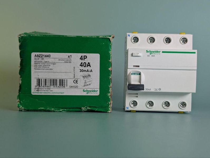 Диференціальний вимикач навантаження Schneider Electric ПЗВ 4P 40A 30ml тип А В23455 фото