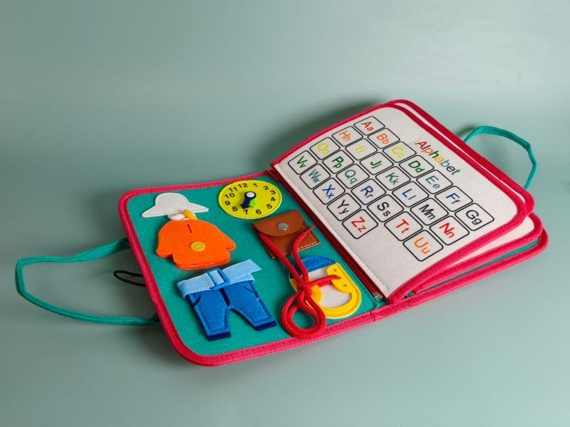 Развивающая сумочка 545L &ndash; компактный бизиборд для малышей, тренировка моторики и внимания Т2243567 фото