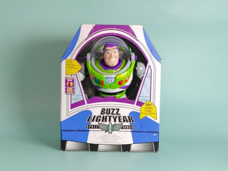 Колекційна фігурка Базз Лайтер &mdash; персонаж Toy Story, що приносить радість дітям і фанатам мультфільму Т234567 фото