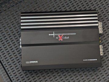 Excalibur X500.4 Чёрный &mdash; высокомощный усилитель с 2000 Вт для глубоких басов и насыщенного аудио в автомобиле 555RНЦ200 фото