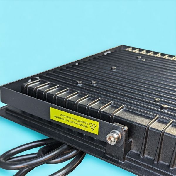 Світлодіодний прожектор 200W &ndash; потужний floodlight для зовнішнього освітлення 754456 фото