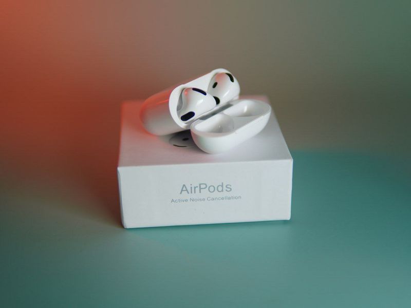 AirPods 4 Lux 2024 &mdash; наушники нового поколения с кейсом, шумоподавлением и гироскопом B13987685764 фото