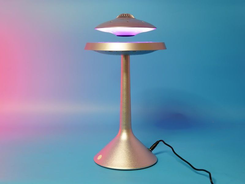 Бездротова колонка LANGTU UFO &mdash; звук і стиль в одному 555555L фото