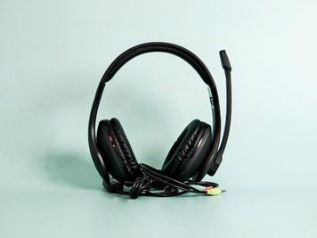 Гарнітура Hama HS-USB300: (Вітринний варіант) Витончений аксесуар для презентації продуктів та комфортного звуку R3 фото